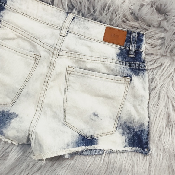 BDG Studded High Waist Denim Shorts - Picture 3 of 5